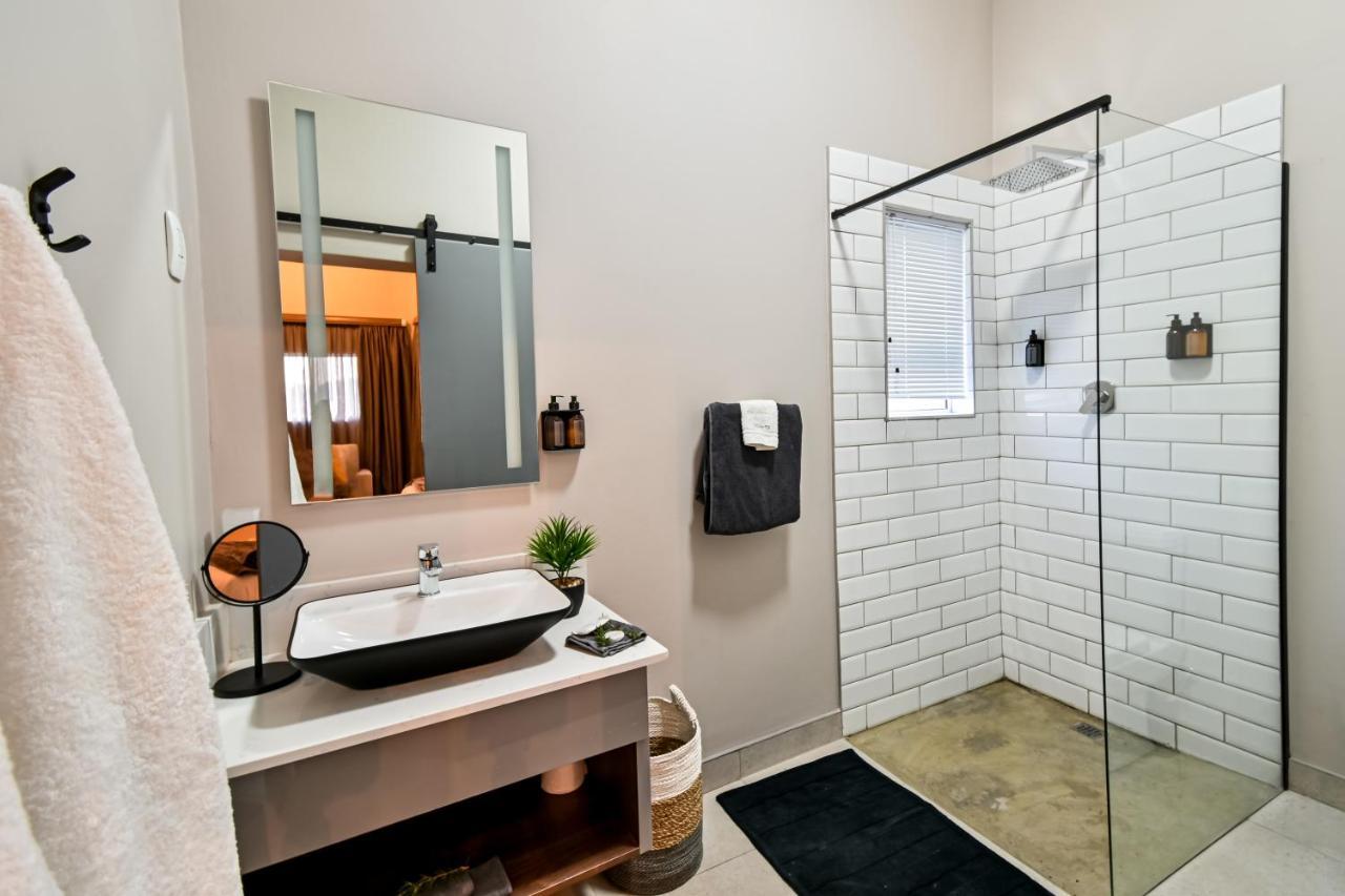 Summer Palace Guesthouse Bloemfontein Bagian luar foto