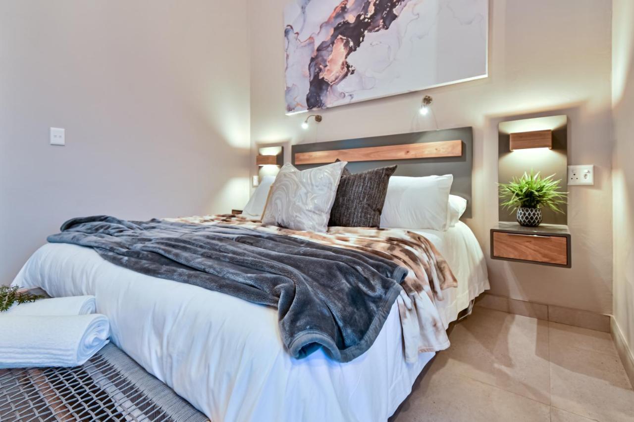 Summer Palace Guesthouse Bloemfontein Bagian luar foto