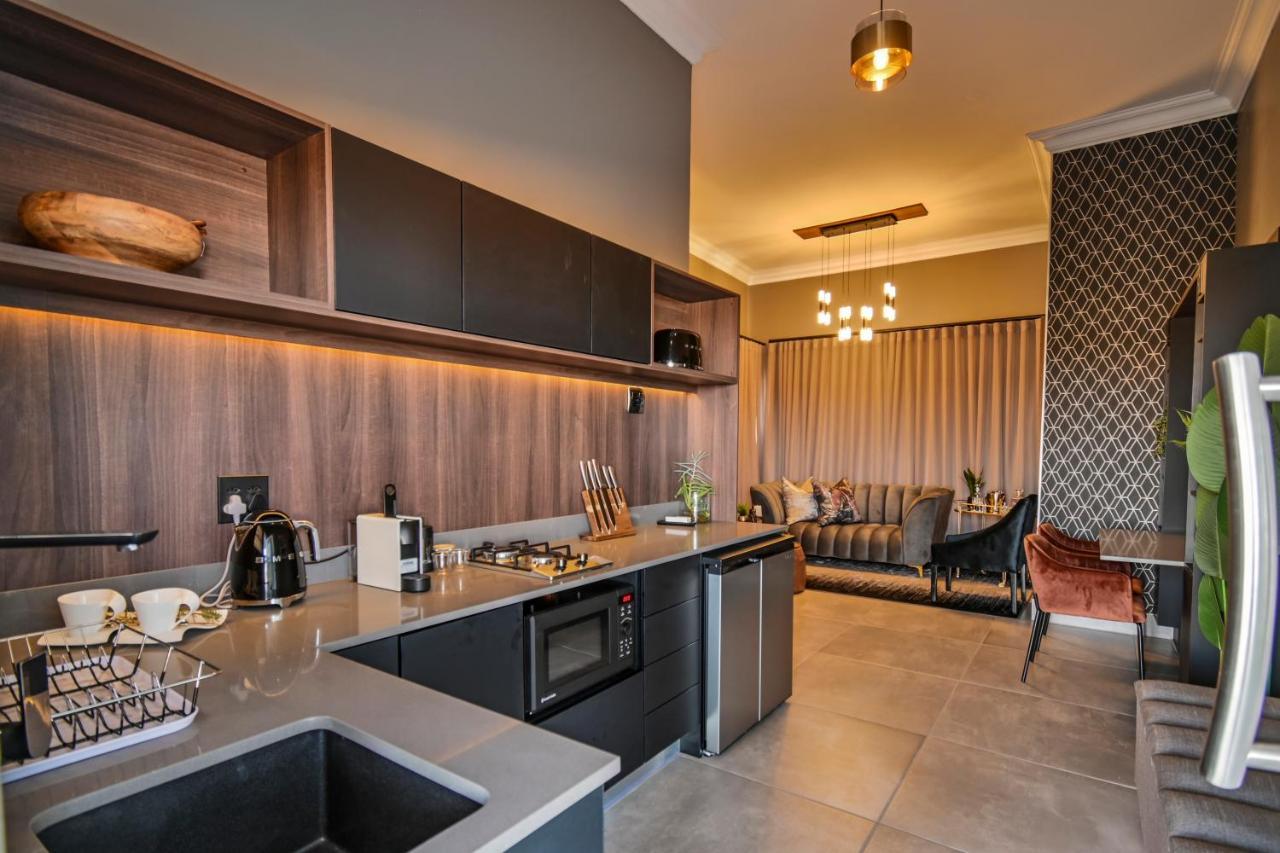 Summer Palace Guesthouse Bloemfontein Bagian luar foto