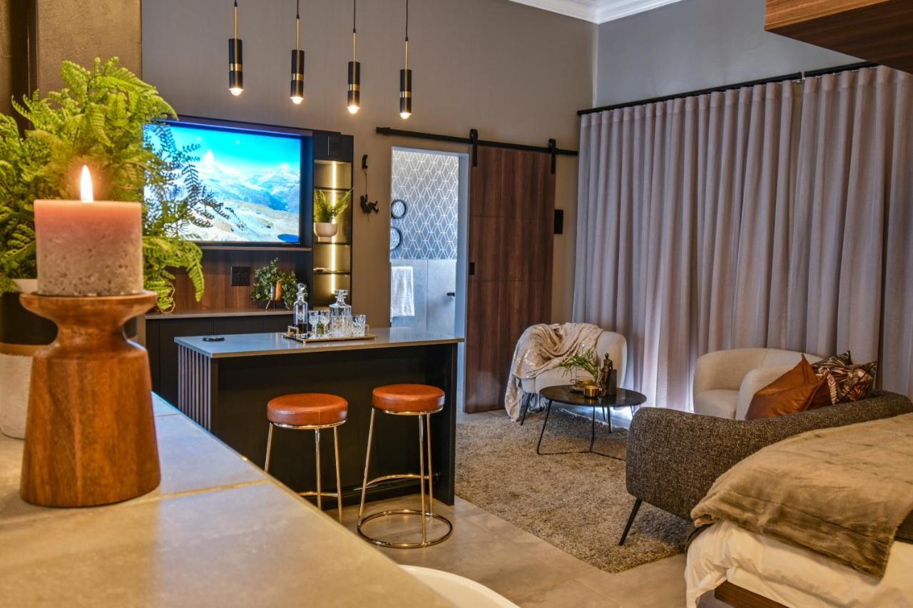Summer Palace Guesthouse Bloemfontein Bagian luar foto