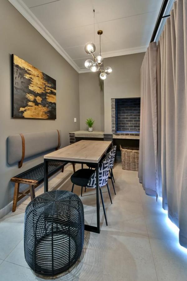 Summer Palace Guesthouse Bloemfontein Bagian luar foto