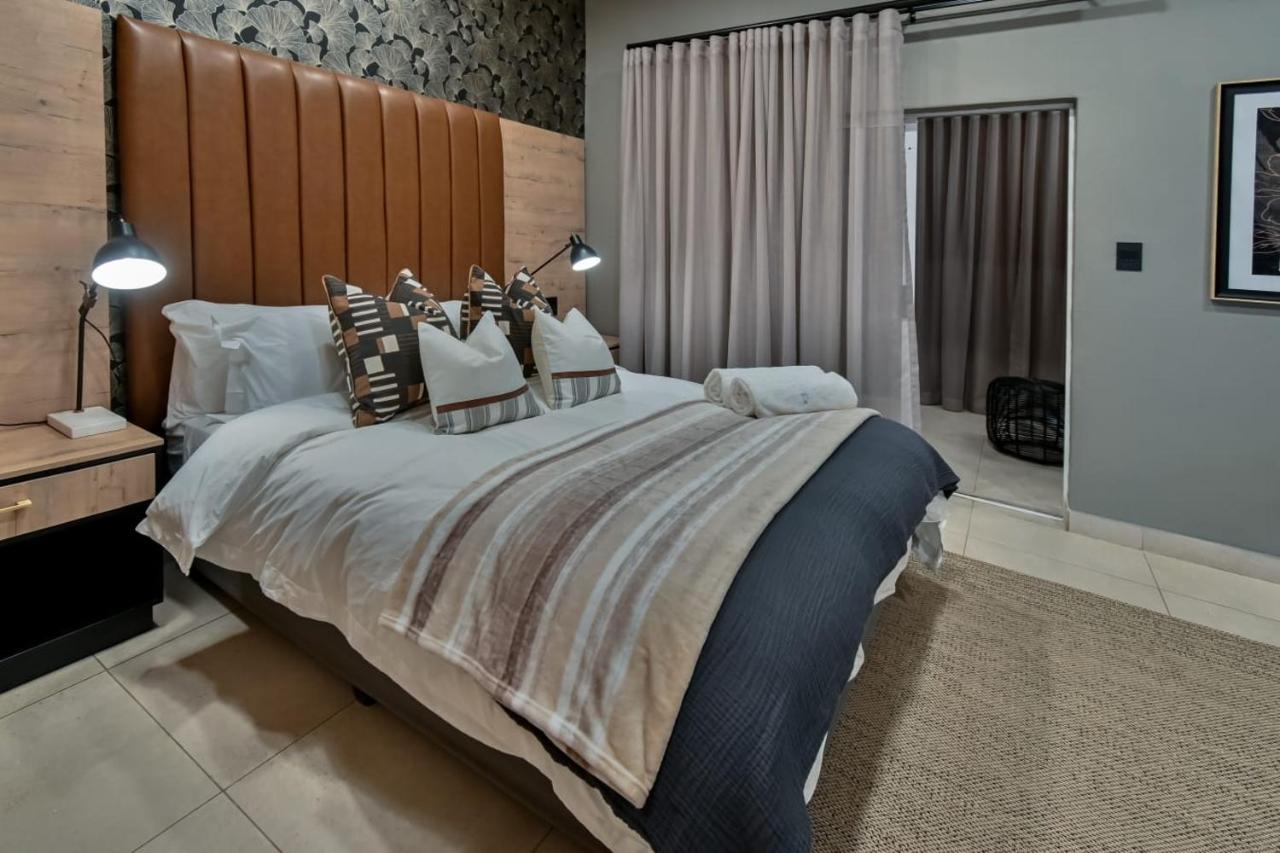 Summer Palace Guesthouse Bloemfontein Bagian luar foto