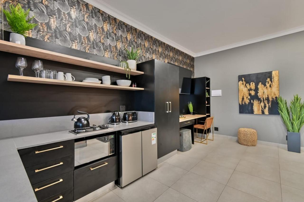 Summer Palace Guesthouse Bloemfontein Bagian luar foto