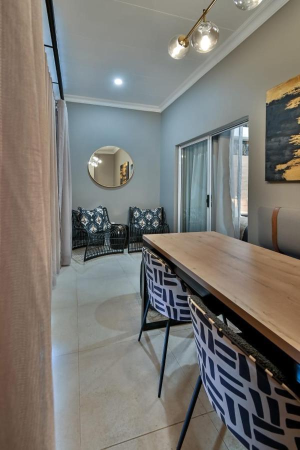 Summer Palace Guesthouse Bloemfontein Bagian luar foto