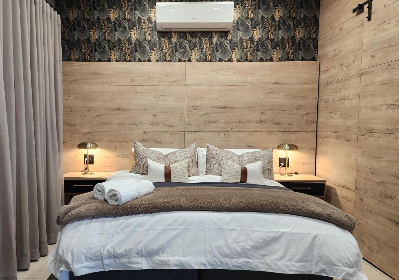 Summer Palace Guesthouse Bloemfontein Bagian luar foto