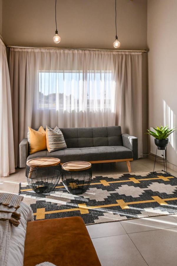 Summer Palace Guesthouse Bloemfontein Bagian luar foto